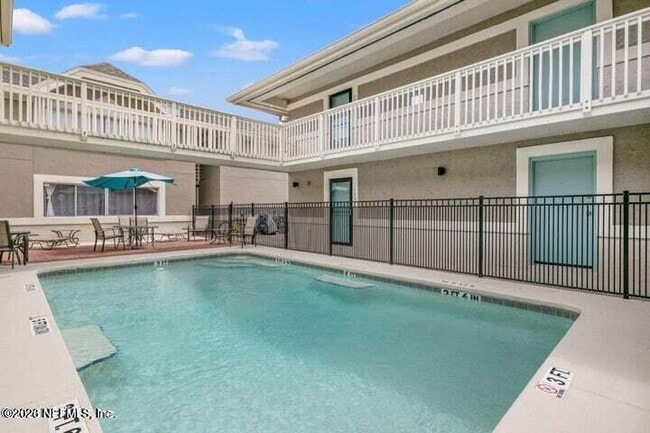 Building Photo - 222 14th Ave N