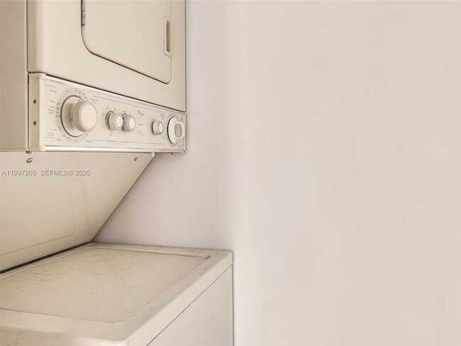 Building Photo - 5710 NW 21st St