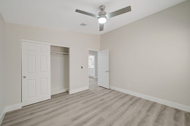 Building Photo - Remodeled Single Story, 4 Bedroom Home in Desert Shores