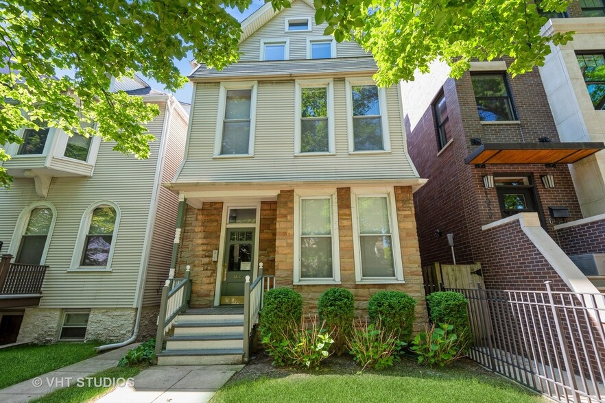 Primary Photo - 1837 W Addison St