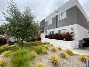 Building Photo - 627 N Mariposa Ave