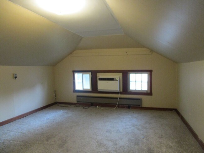 Building Photo - 607 N Juliette Ave
