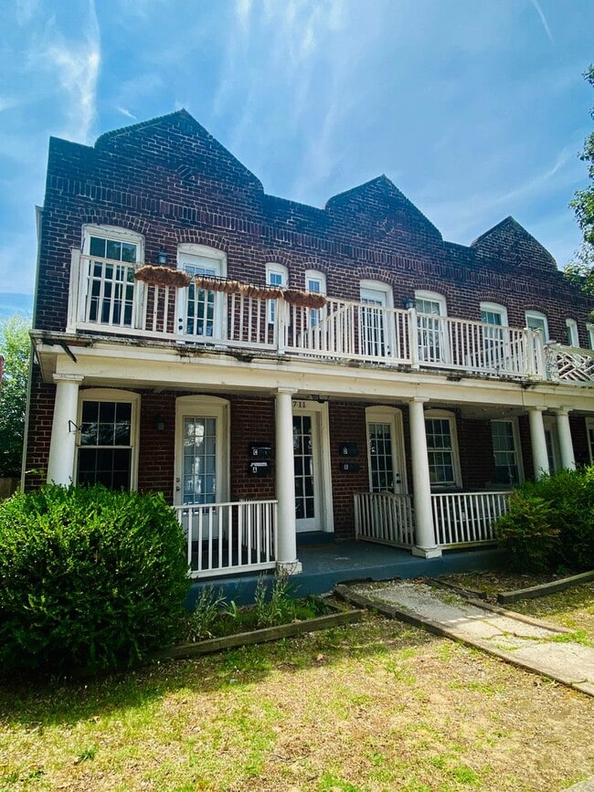 Building Photo - 711 Chimborazo Blvd