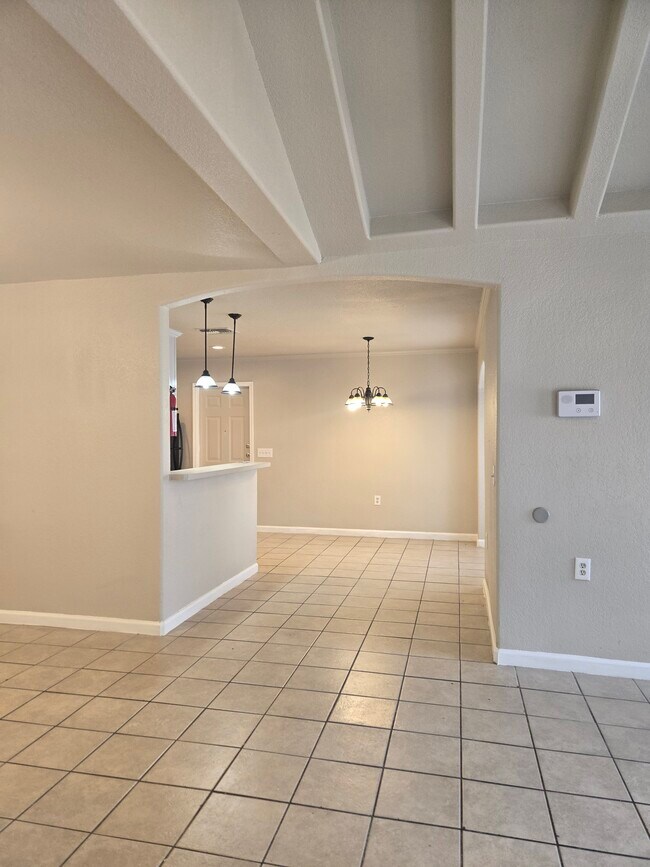 Building Photo - 9570 Bowen dr
