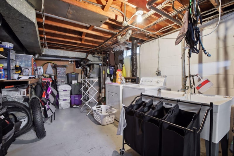 Building Photo - 2104-2106 E 58th St