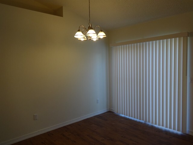 Building Photo - 1613 SW Carillo Ave