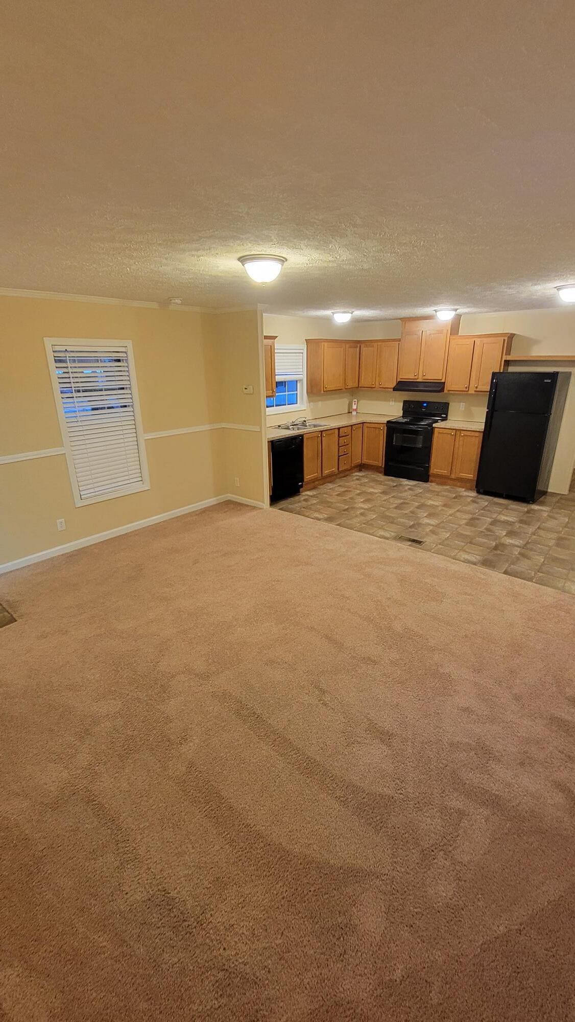 Building Photo - 84 W Sourwood Dr
