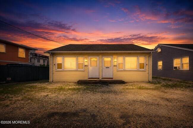 Building Photo - 218 Limroth Row
