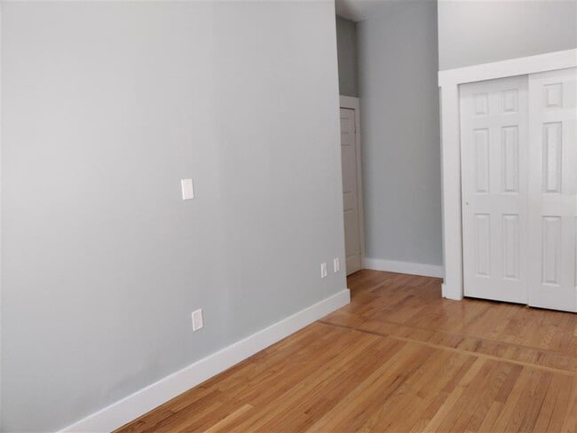 Building Photo - 649 Jersey Ave