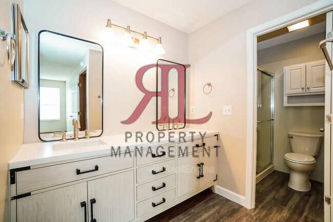 Building Photo - 5066 Ivywild Ave