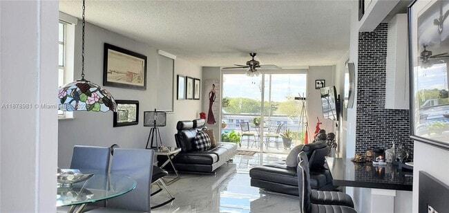 Primary Photo - 14165 SW 87th St