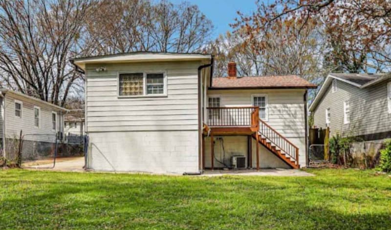Building Photo - 981 Moreland Dr SE