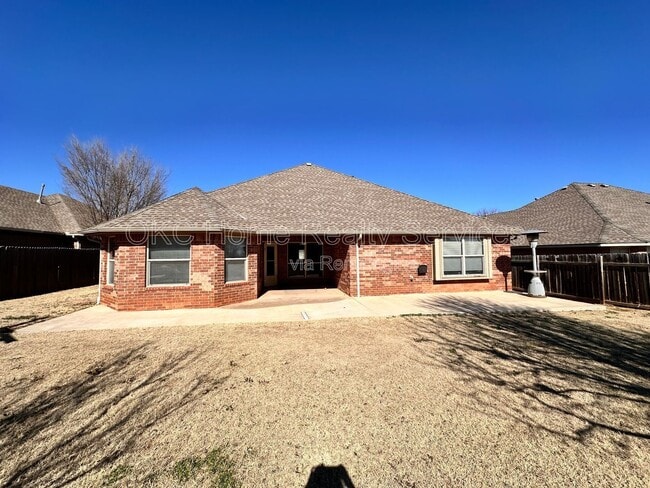 Building Photo - 13204 SW 2nd Terrace