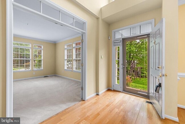 Building Photo - 530 Limerick Cir