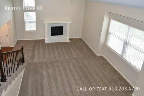 Building Photo - 14807 Robinson St