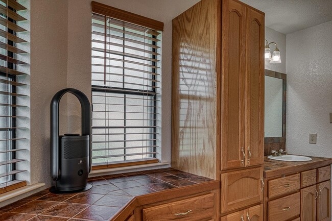 Building Photo - 227 Foster Cir