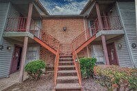 Building Photo - 9350 Country Creek St