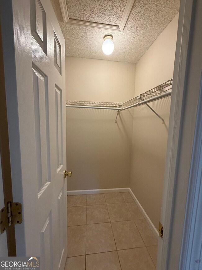 Building Photo - 414 Admiral's Walk Dr