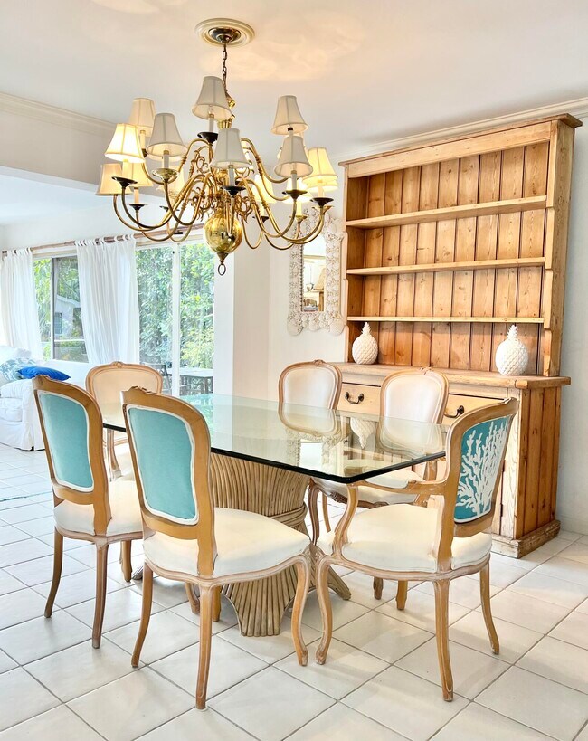 Building Photo - 1014 Lewis Cove