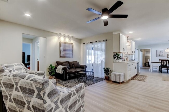 Building Photo - 2652 Concorde Ct