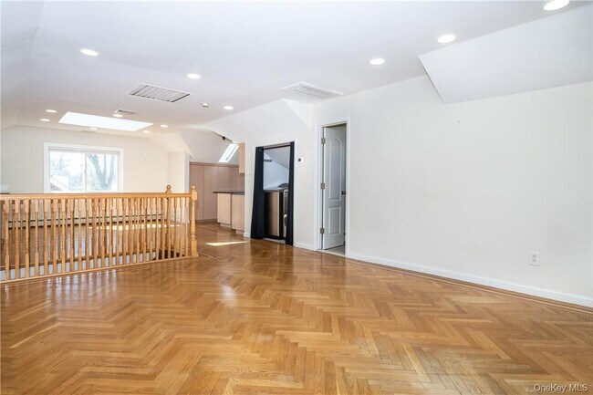 Building Photo - 89 Ridgewood Ave