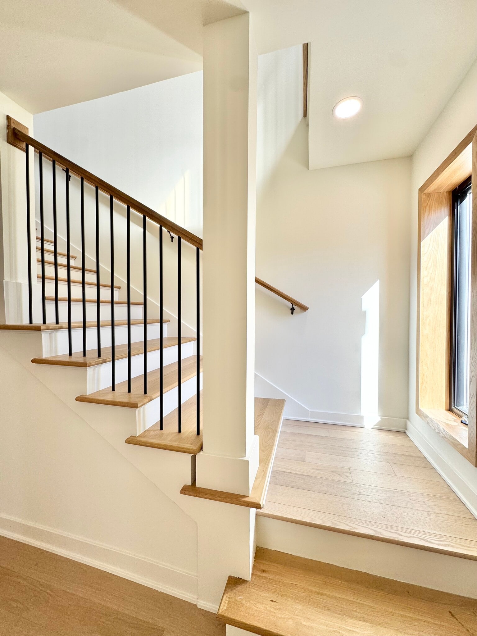 Building Photo - 537 E 19th St