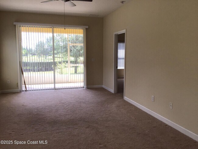 Building Photo - 6008 Van Ness Dr