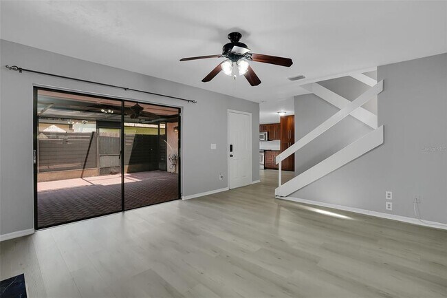 Building Photo - 15217 W Pond Woods Dr