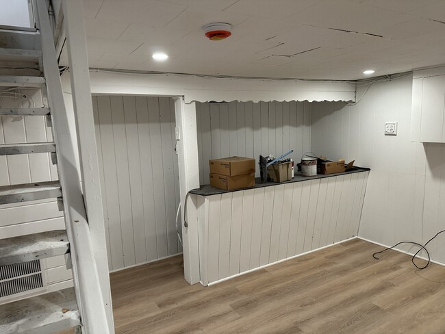 Building Photo - 98 Wooster St