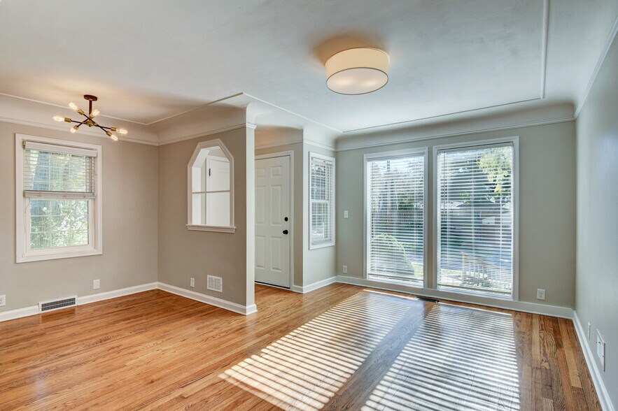 Building Photo - 5210 Rees St