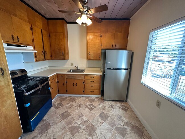 Building Photo - 5071 Appian Way