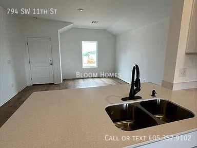 Building Photo - 794 SW 11th St