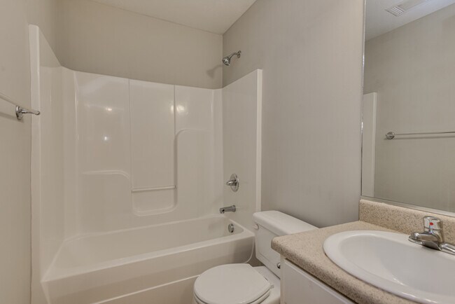 Building Photo - 2037 Dundee Way