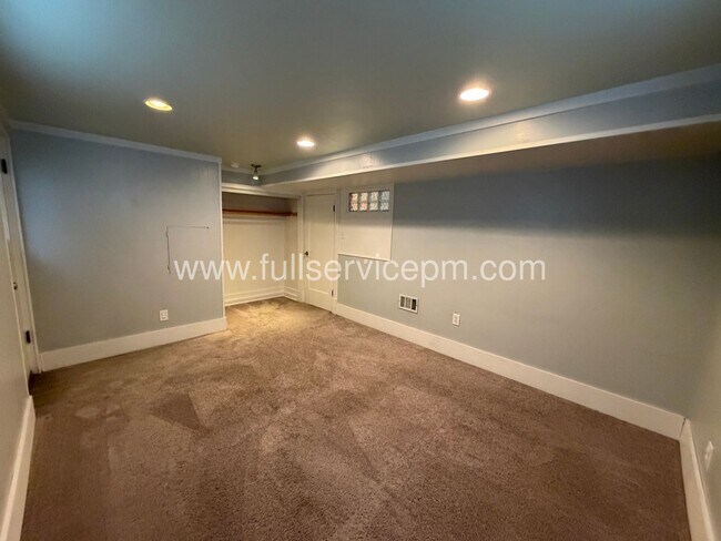 Building Photo - 4834 15th Ave S