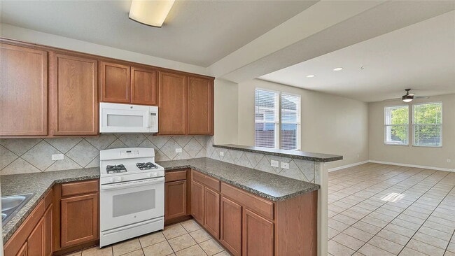 Building Photo - 334 Newberry Tr