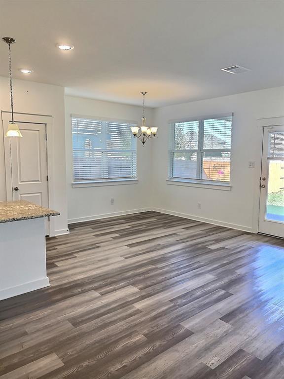 Building Photo - 1100 Terrace View Dr