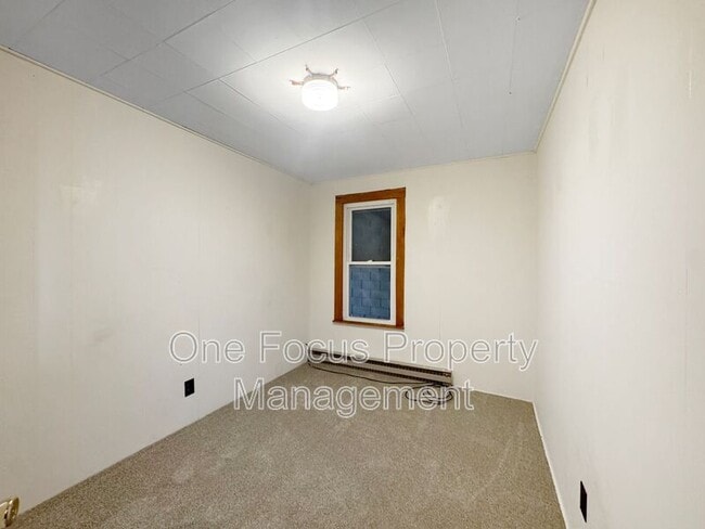 Building Photo - 60 N Main St