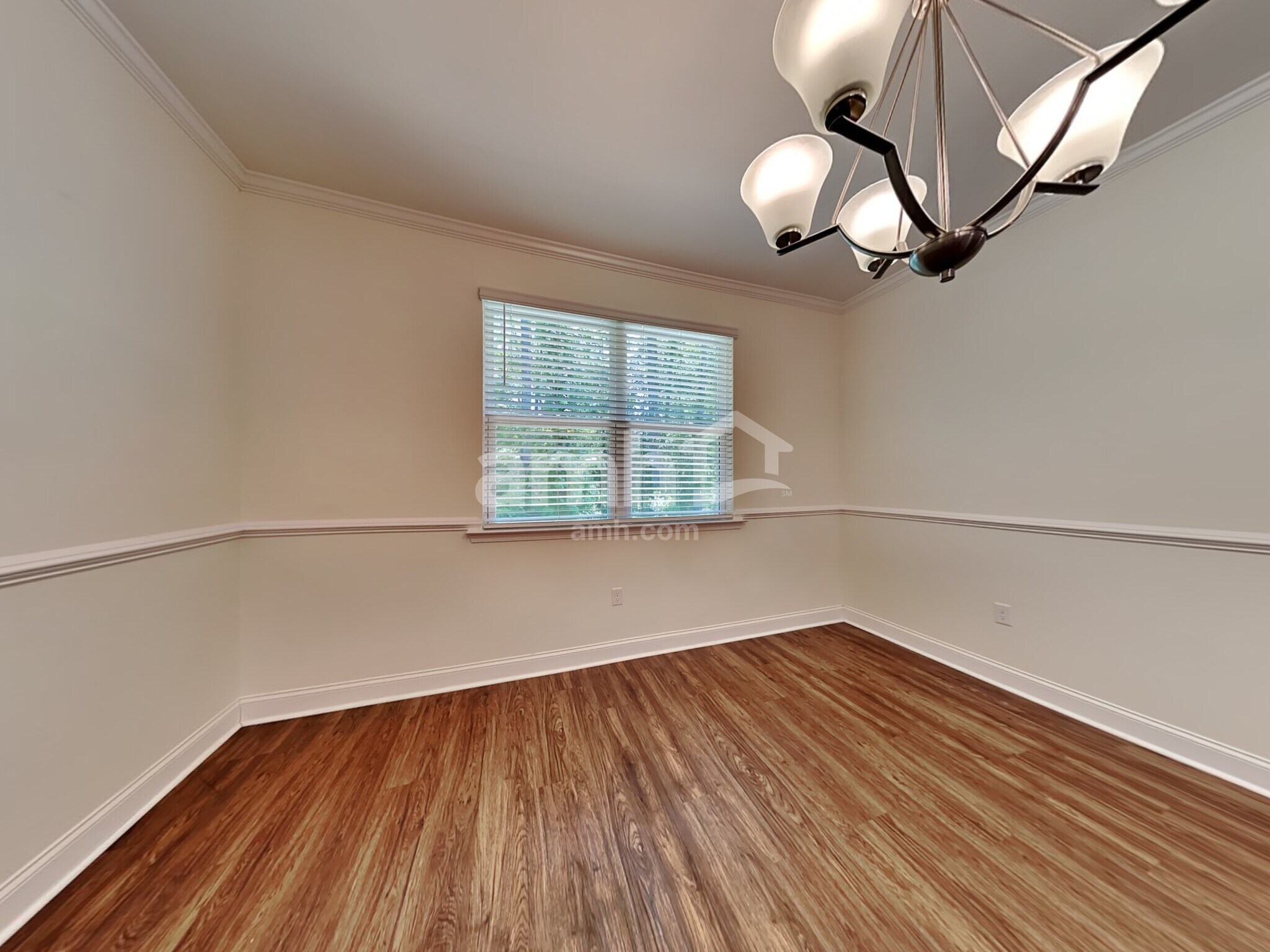 Building Photo - 230 Swan Dr