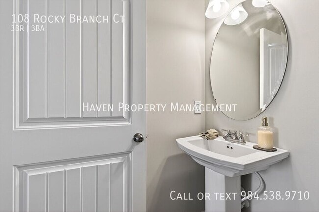 Building Photo - 108 Rocky Br Ct