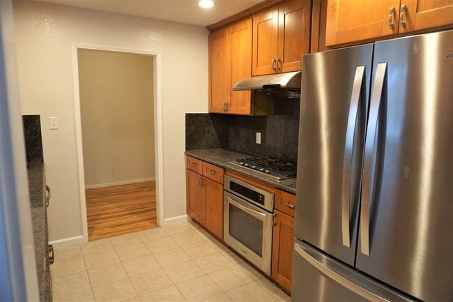 Building Photo - Well Maintained Single-Family Home in Saratoga!