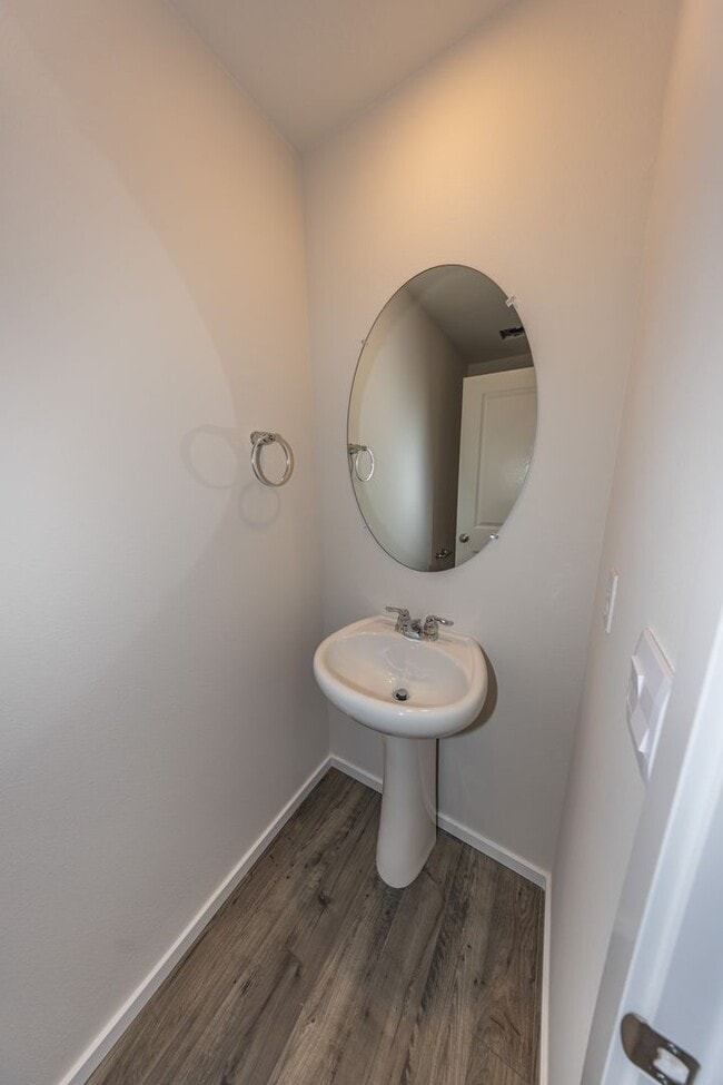 Building Photo - Brand New! - 3 Bedroom Townhome in Brush Prairie