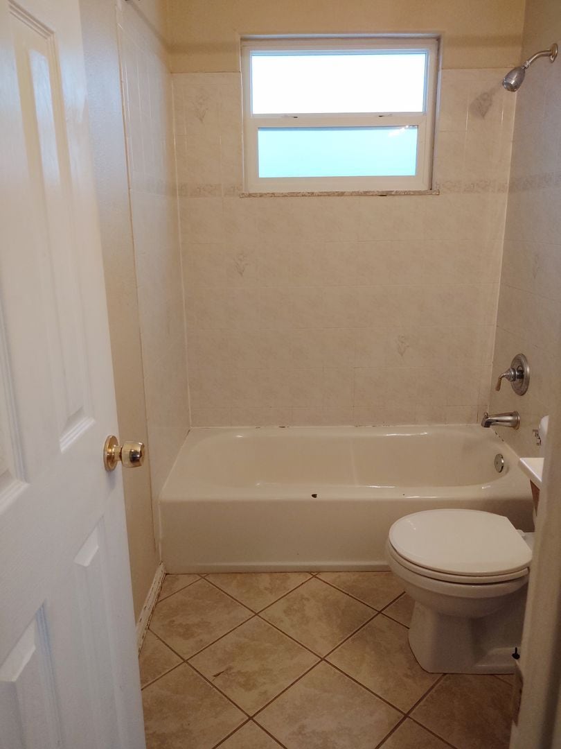 Building Photo - 11268 Fowler Dr