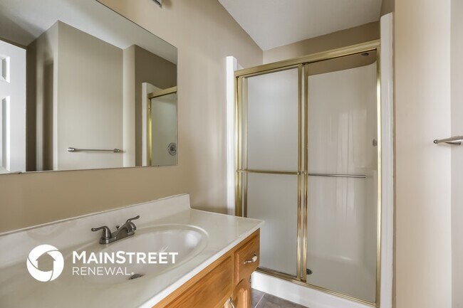 Building Photo - 1708 Stasi Ave