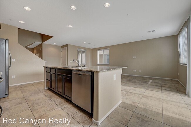 Building Photo - 5 br, 3 bath House - 3321 Nicki Cometa St