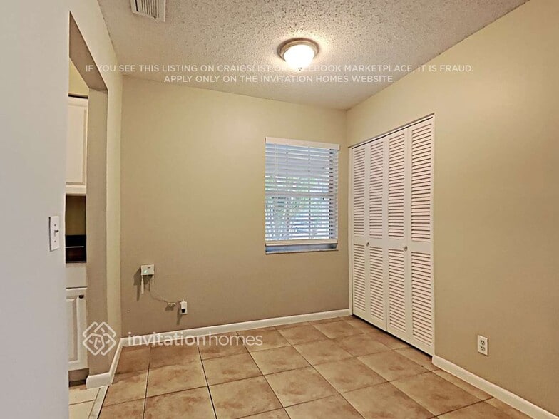 Building Photo - 512 E Hilda Dr