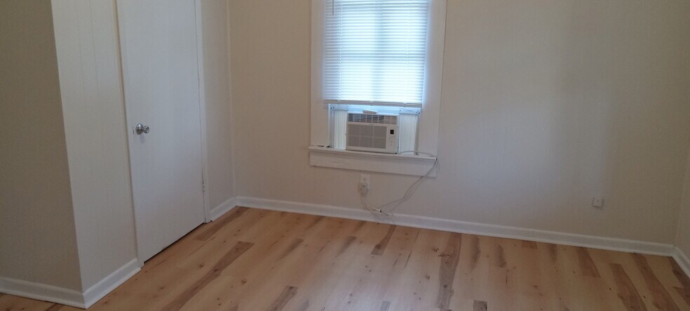 Bedrm 1 - 603 E Thomas St