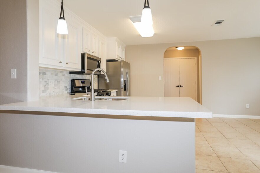 Building Photo - 6642 Durango Creek Dr