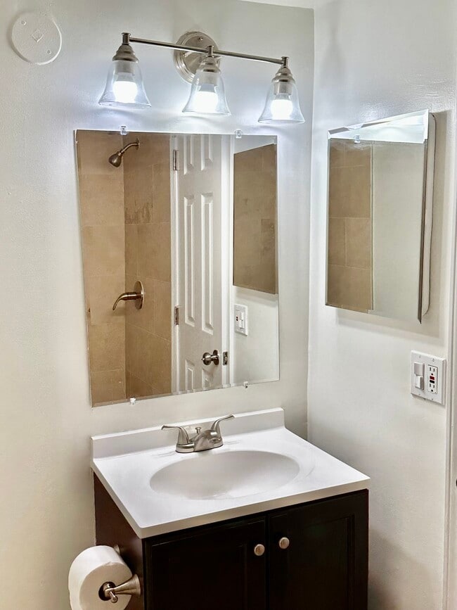 Building Photo - 12705 Dara Dr