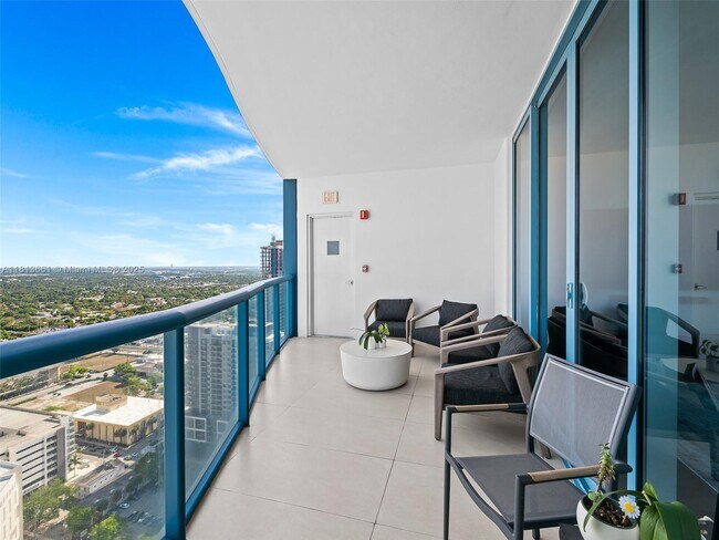Building Photo - 333 Las Olas Way