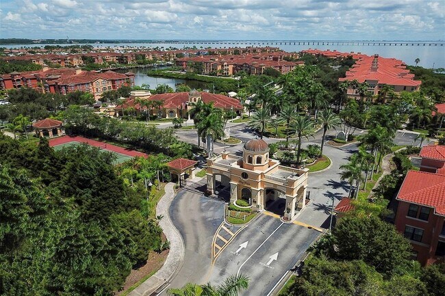 Building Photo - 2713 Via Murano